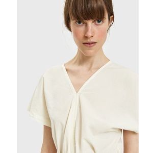 Black Crane Two Panels Top in Cream Short Sleeve M